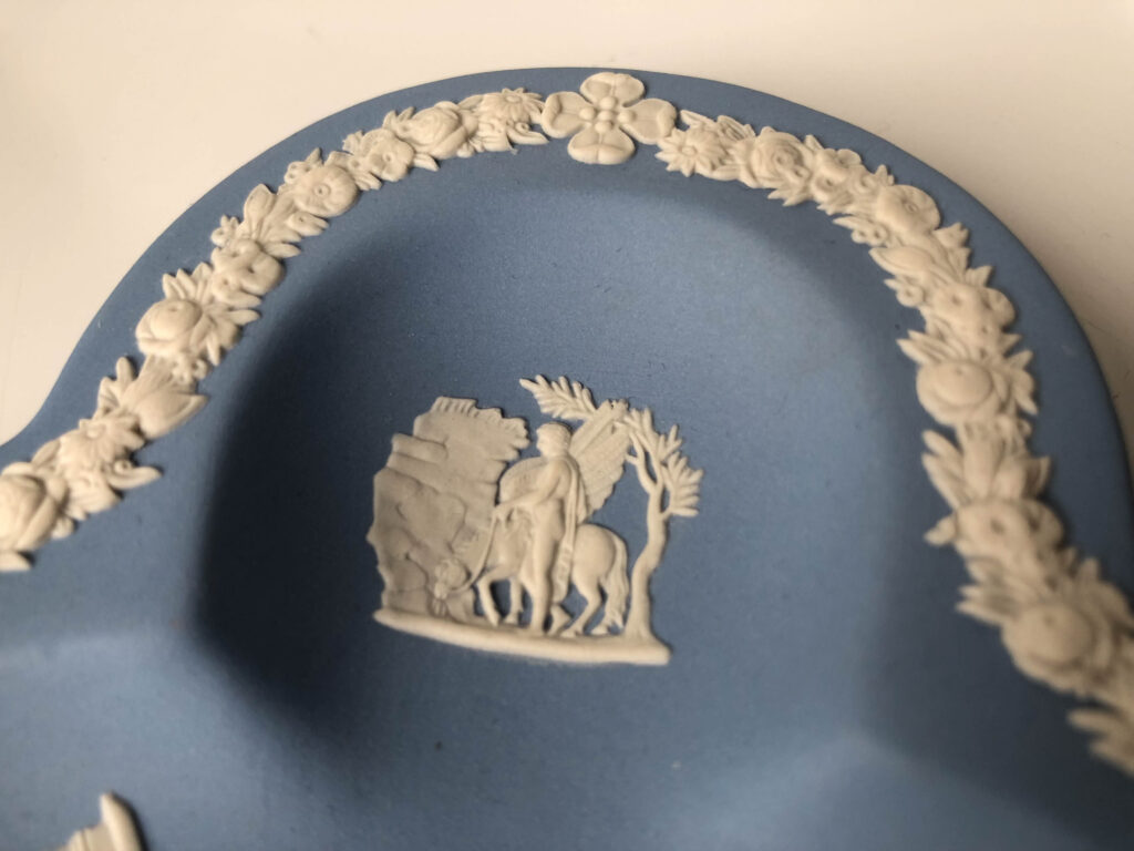 Wedgwood Blue Jasperware Trefoil Dish - Greek Myth - detail1