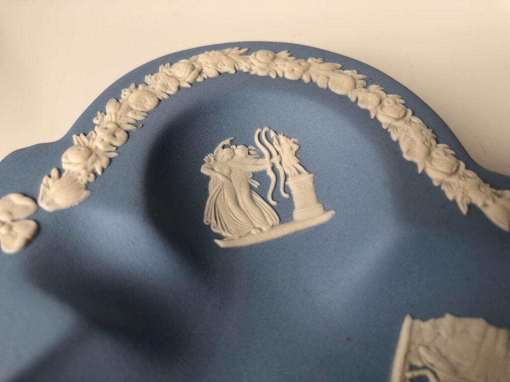 Wedgwood Blue Jasperware Trefoil Dish - Greek Myth - detail2