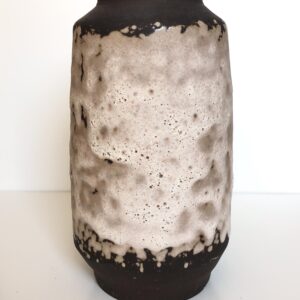 Pottenbakkerij Hellendoorn Fat Lava Vase - Handmade Dutch Studio Pottery - side view