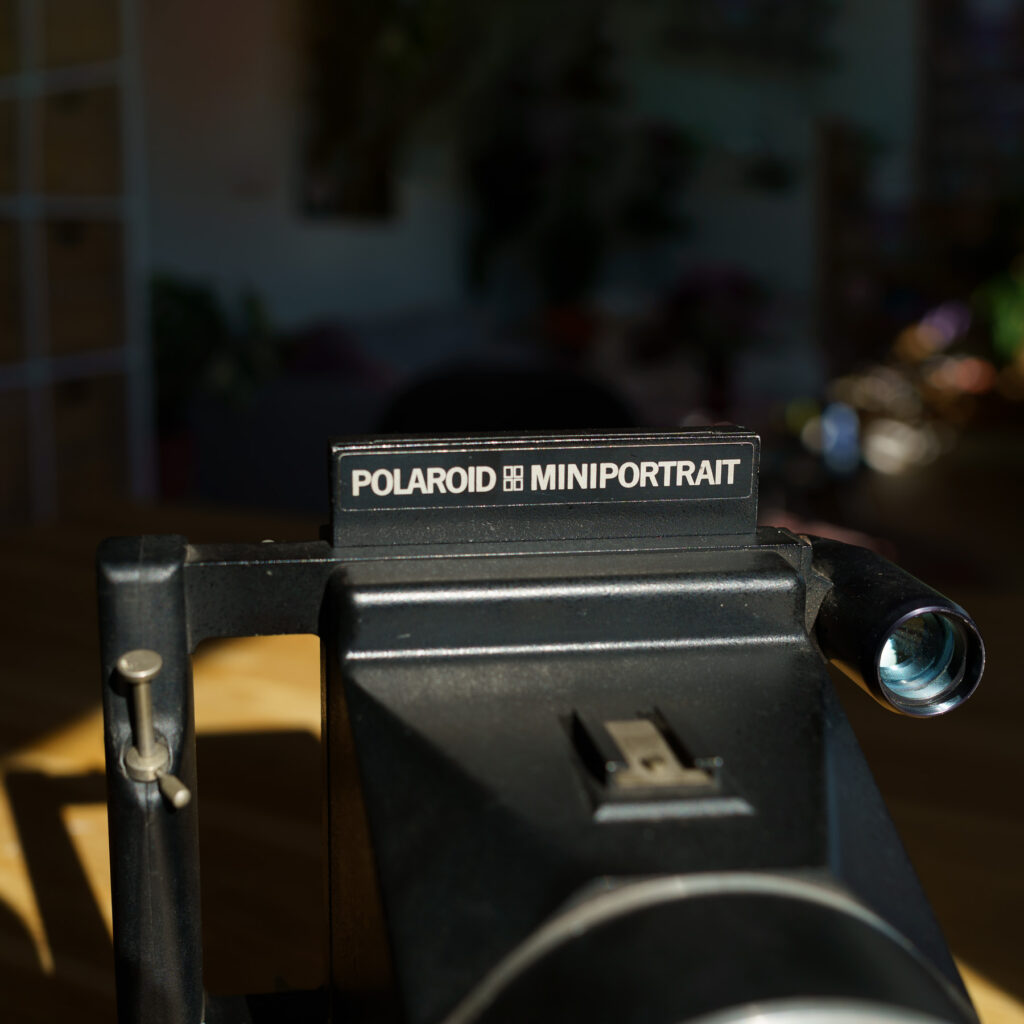 Polaroid Miniportrait Model 401 Cambo - detailed front top view