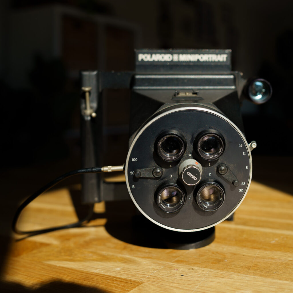 Polaroid Miniportrait Model 401 Cambo - front view lenses