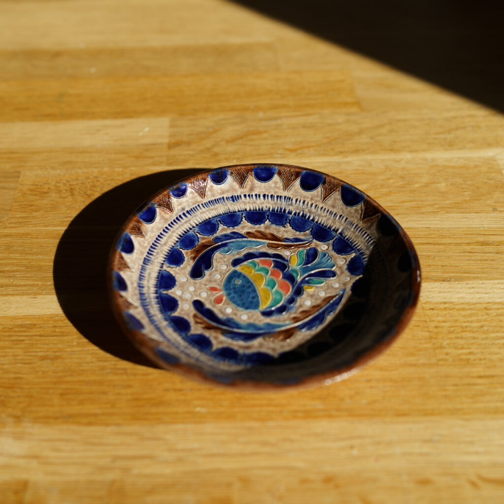 Jaschy Keramik Fish Wall-Plate Handarbeit - side view
