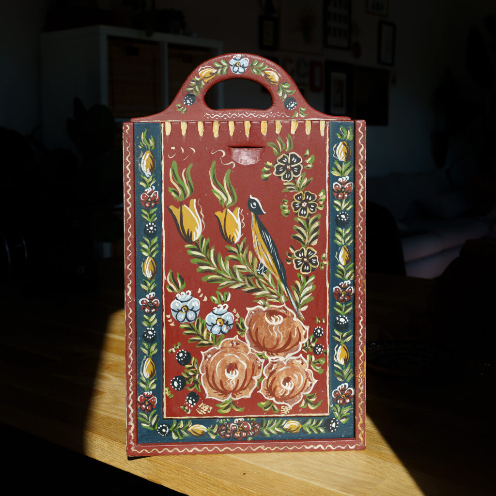 Hindeloopen Hand-Painted Wooden Box - Bird & Floral - Front detailed view