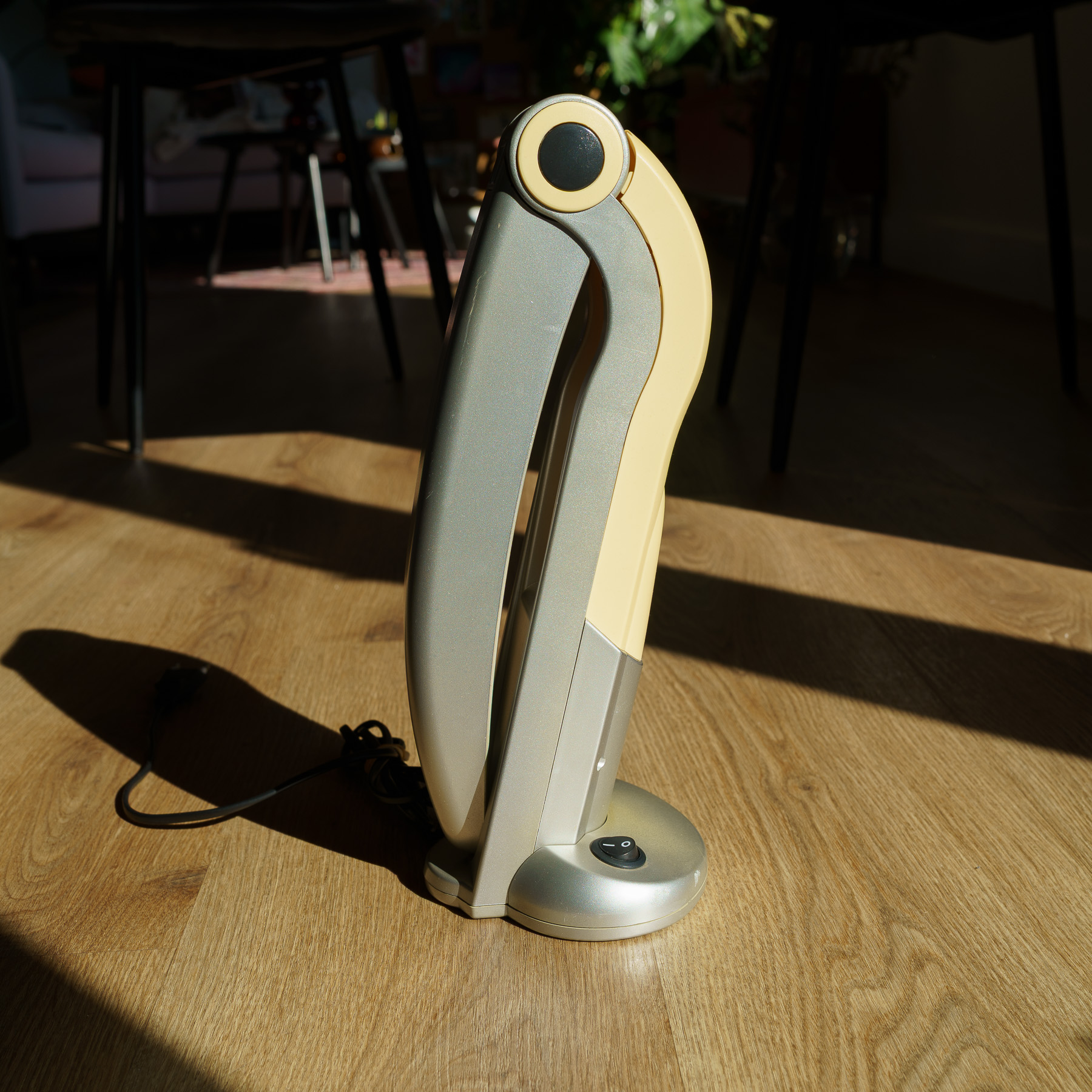 H.T. Huang 'Toucan' Lamp - side view