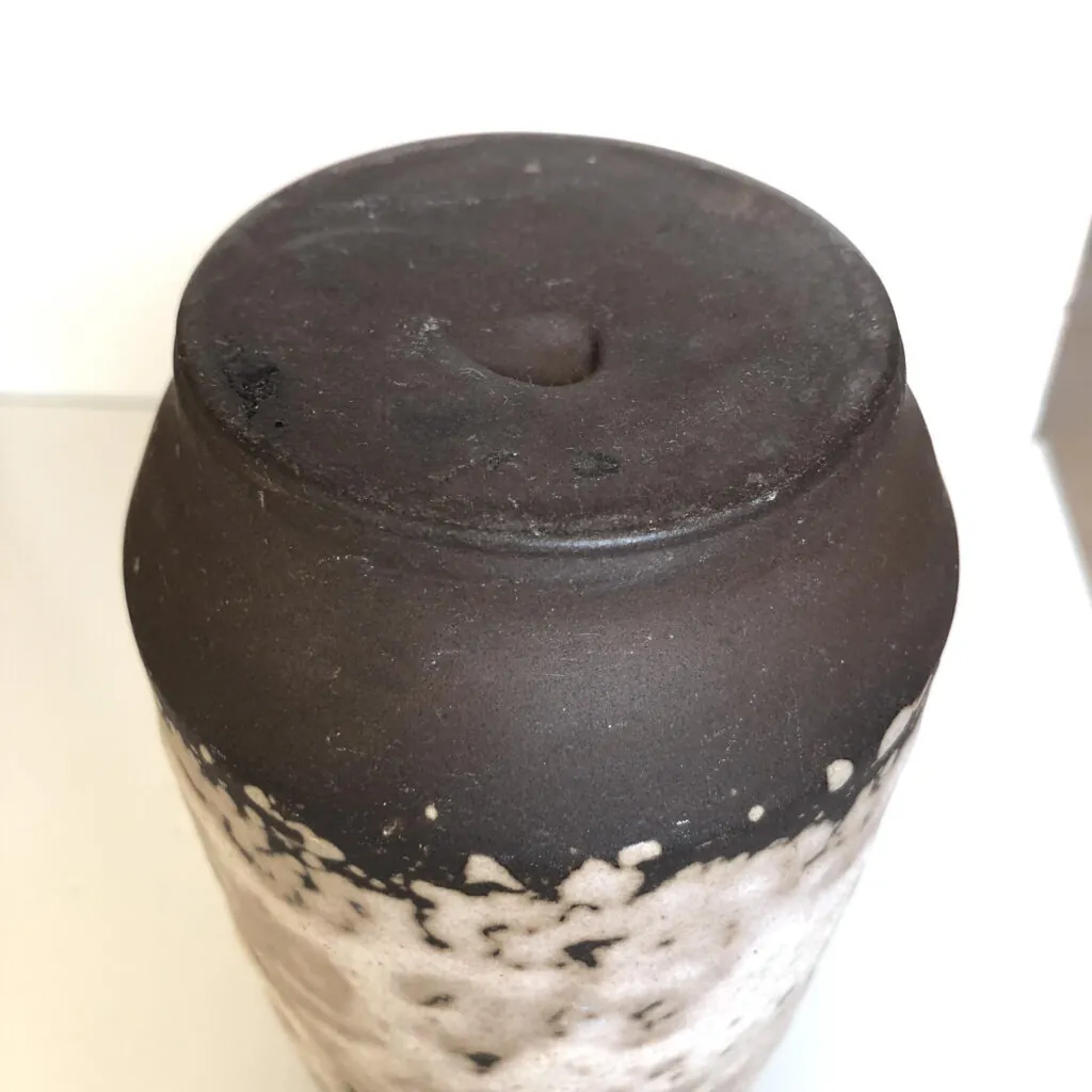 Pottenbakkerij Hellendoorn - Fat Lava Vase - 29cm - Hellendoorn fat lava vaas 29 cm (foto 4)