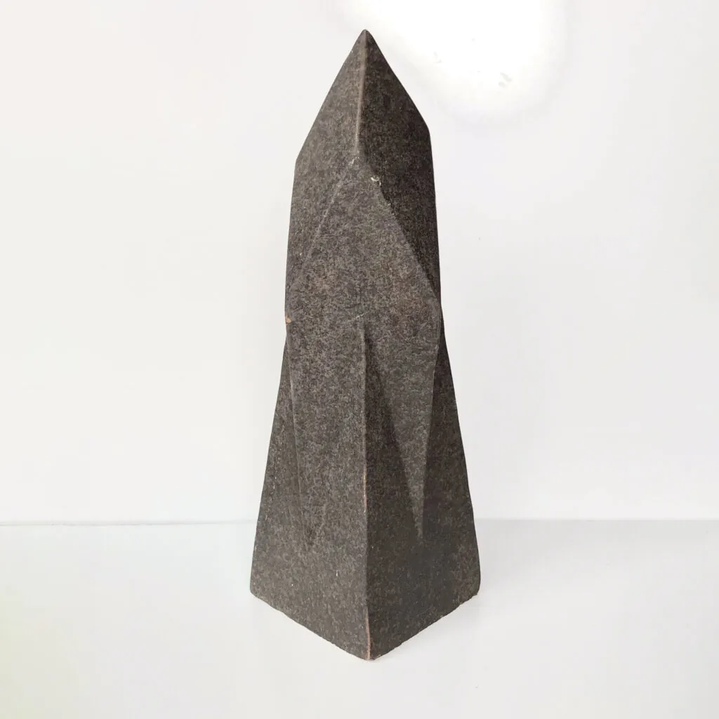 Brutalist Ceramic Monolith - Handmade Sculpture (brutalistisch keramisch monoliet sculptuur)