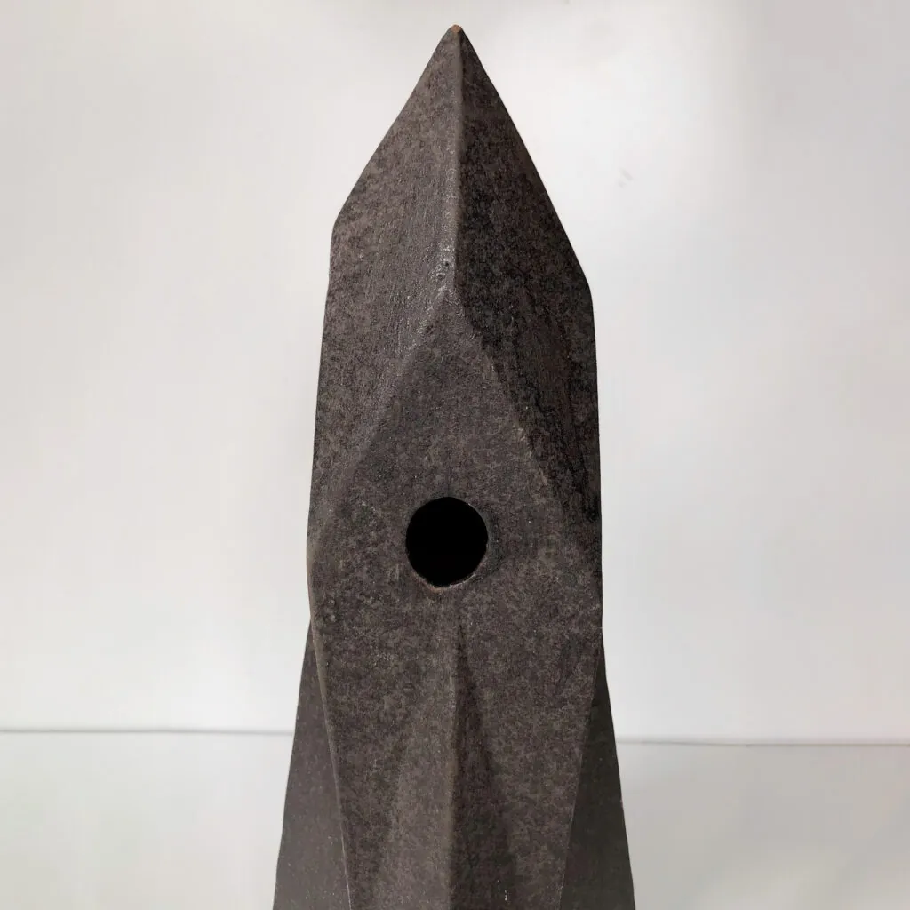 Brutalist Ceramic Monolith - Handmade Sculpture - brutalistisch keramisch monoliet sculptuur (foto 15)
