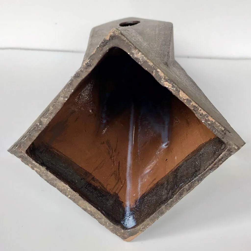Brutalist Ceramic Monolith - Handmade Sculpture - brutalistisch keramisch monoliet sculptuur (foto 8)