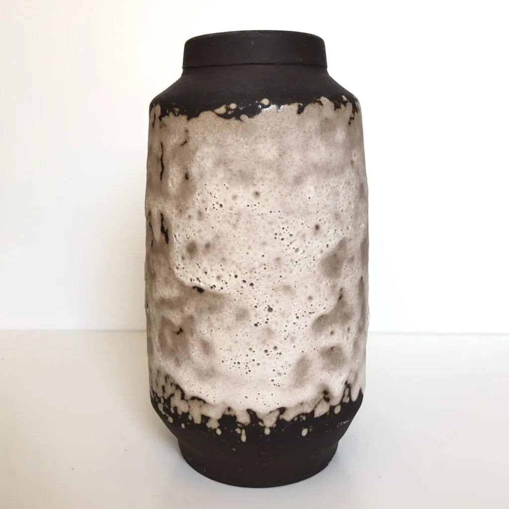 Pottenbakkerij Hellendoorn - Fat Lava Vase - 29cm (Hellendoorn fat lava vaas 29 cm)