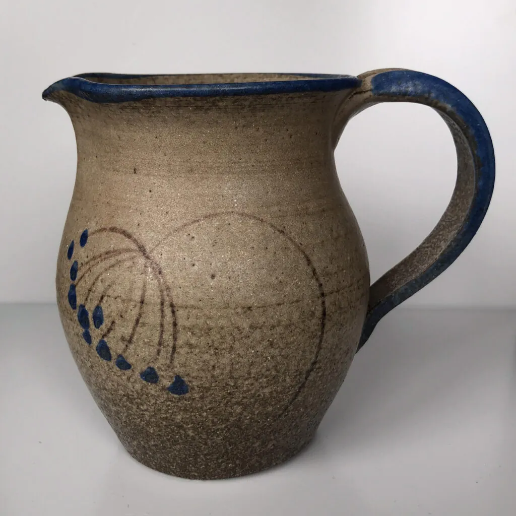 Danish Studio Pottery Pitcher by Ulla Keramik - Deense studio-aardewerk kan (foto 2)