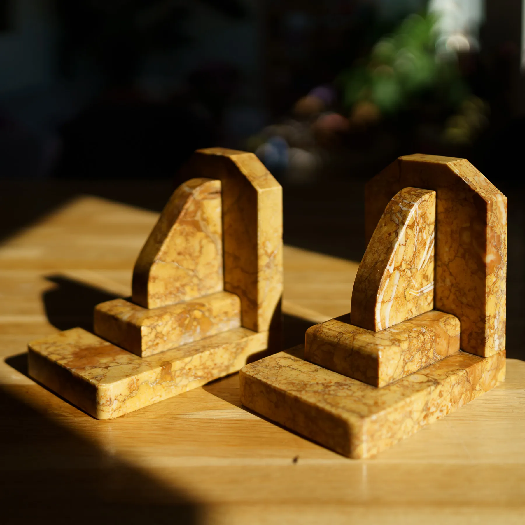 Art Deco Marble Bookends - Yellow Giallo Reale - Art Deco marmeren boekensteunen (foto 8)