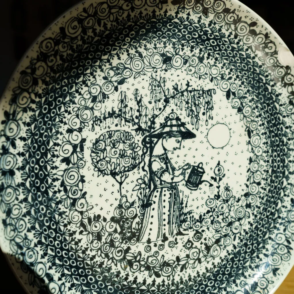 Bjorn Wiinblad Nymølle Wall Plate - Sommer - wandbord 'Zomer' van Bjørn Wiinblad (foto 8)