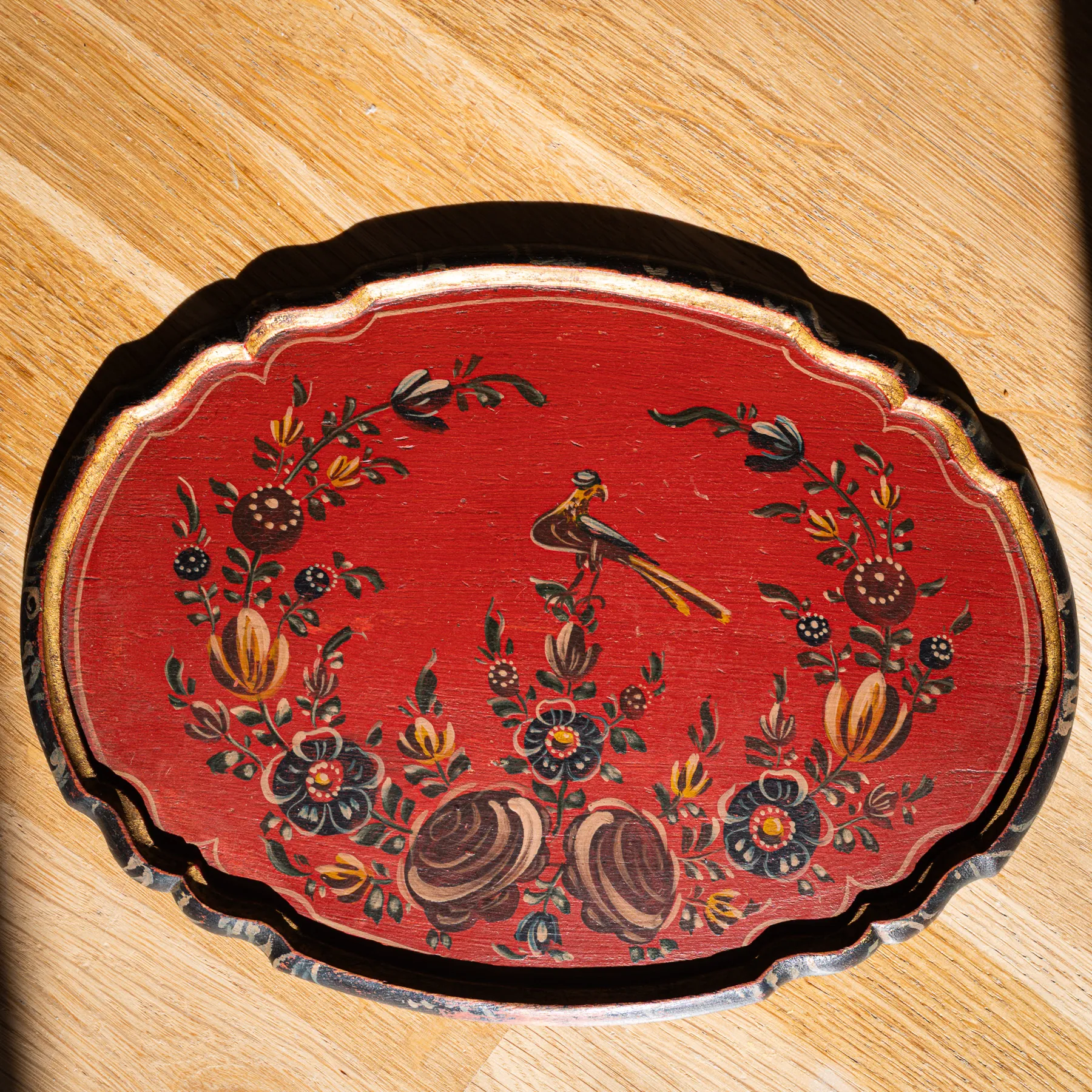 Hindeloopen Hand-Painted Wooden Tray - Bird & Floral - Hindelooper handbeschilderd houten dienblad (foto 4)
