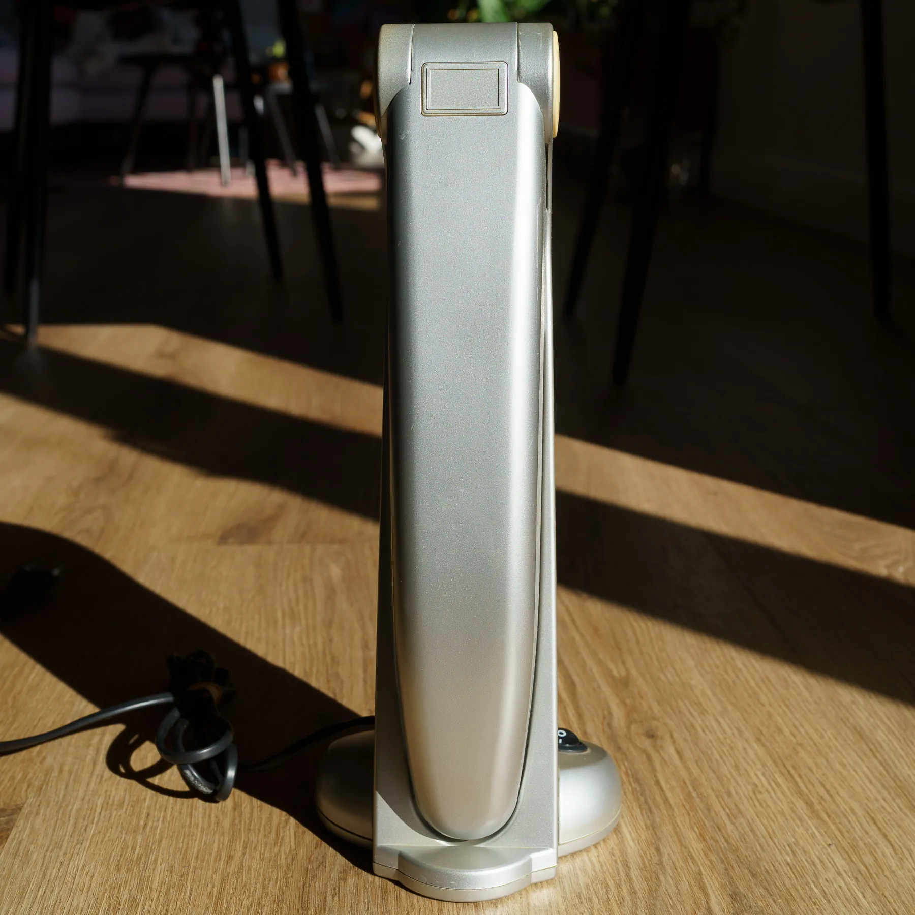 H.T. Huang 'Toucan' Lamp - Silver & Yellow - toekan bureaulamp (foto 13)