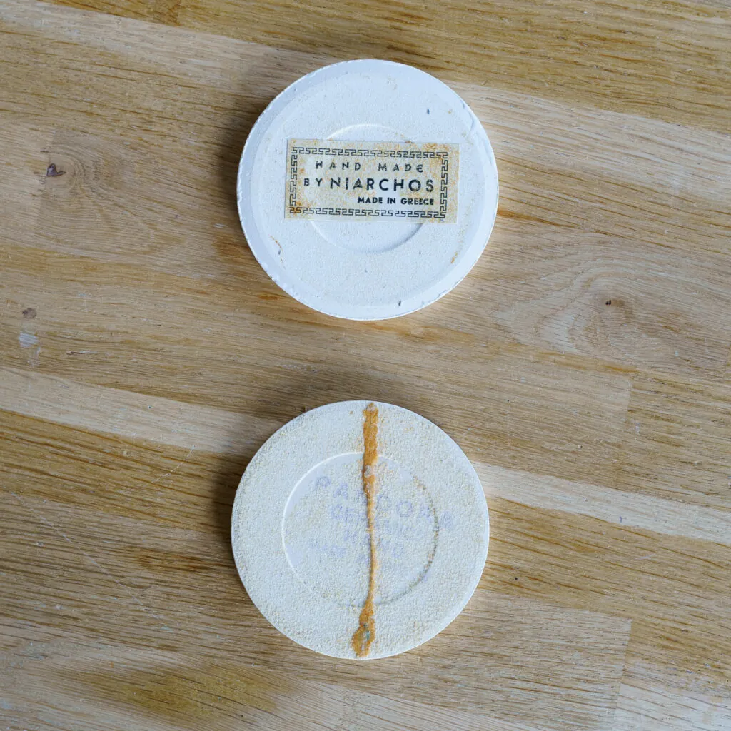Greek Ceramic Coaster Set – Niarchos & Pandora Rhodes - Griekse keramische onderzetters (foto 5)