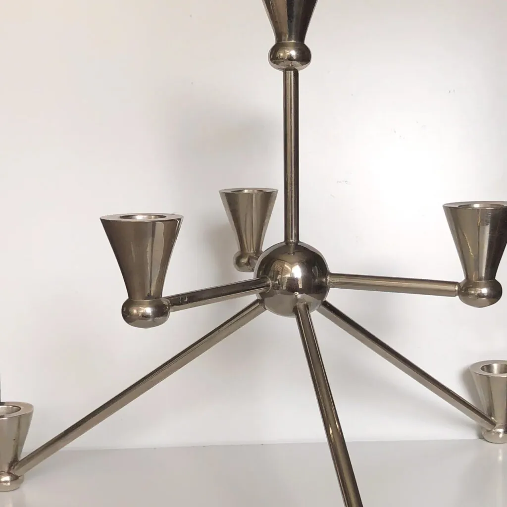 Large Brutalist Candelabra 7-Light Heavy Cast Metal - grote brutalistische kandelaar met 7 lichten (foto 6)