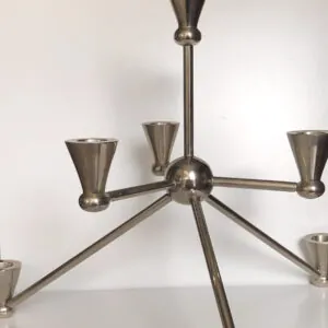Large Brutalist Candelabra 7-Light Heavy Cast Metal - grote brutalistische kandelaar met 7 lichten (foto 6)