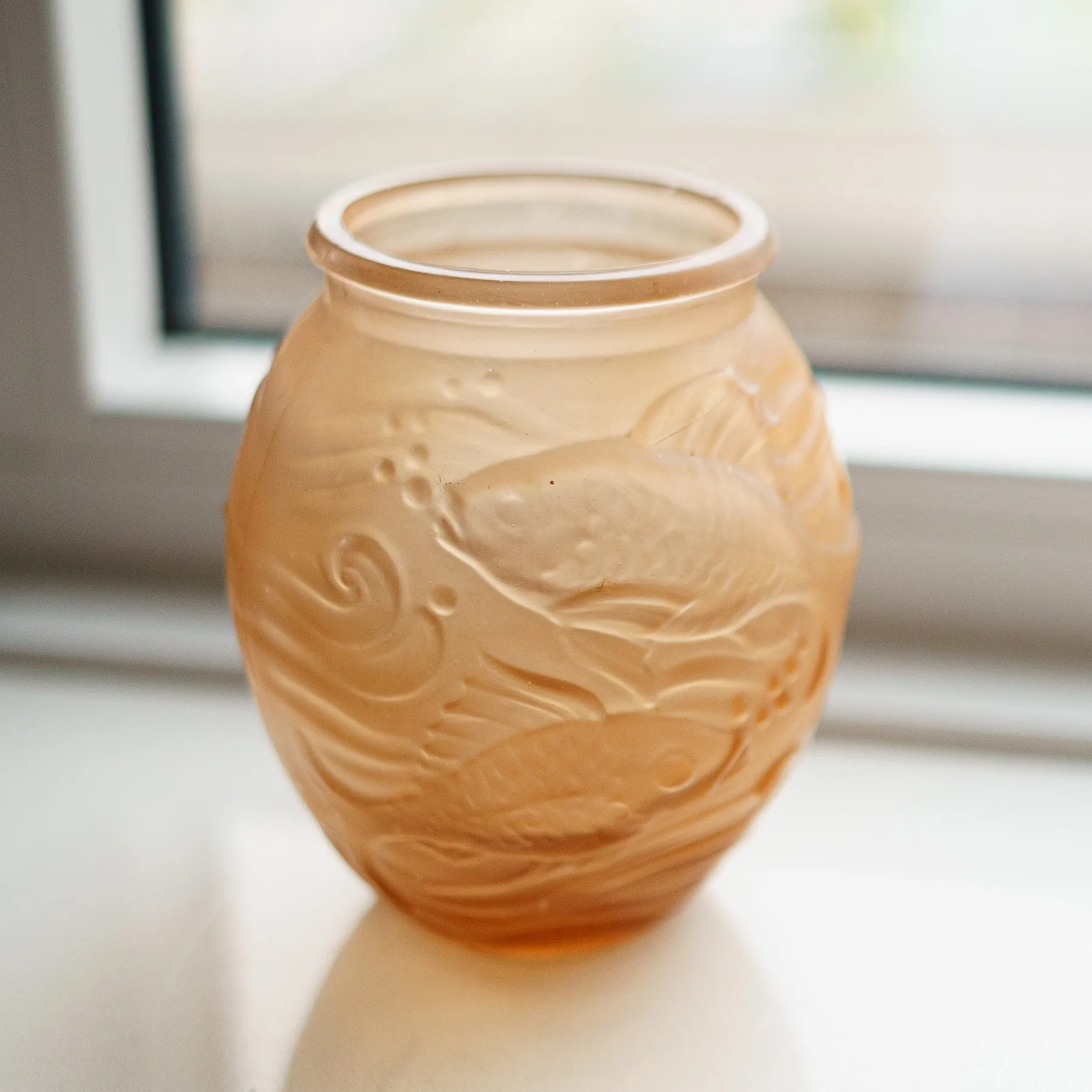 Souchon-Neuvesel Frosted Amber Glass "Poissons" Vase - vaas van mat amberkleurig glas (foto 5)