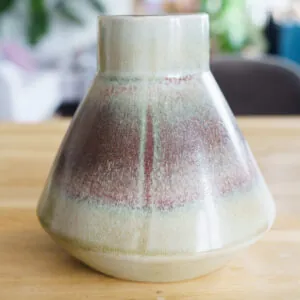Modern Conical Studio Pottery Vase - Glazed Craquelé - conische studio-aardewerk vaas (foto 3)