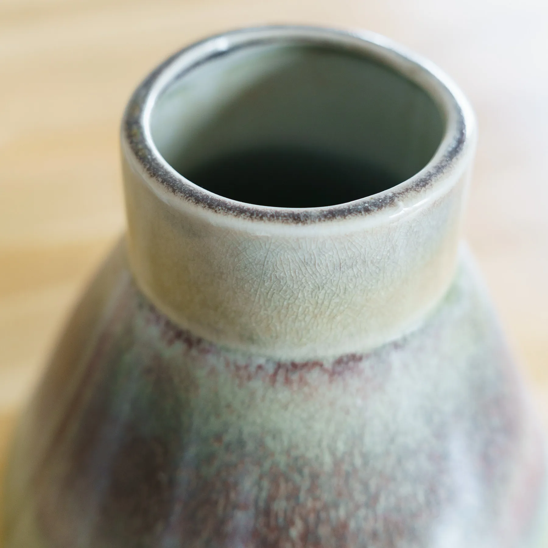 Modern Conical Studio Pottery Vase - Glazed Craquelé - conische studio-aardewerk vaas (foto 6)