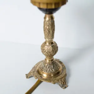 French Brass Lamp – Fleur-de-Lis Shade - Franse messing lamp met lelie-kap (foto 2)