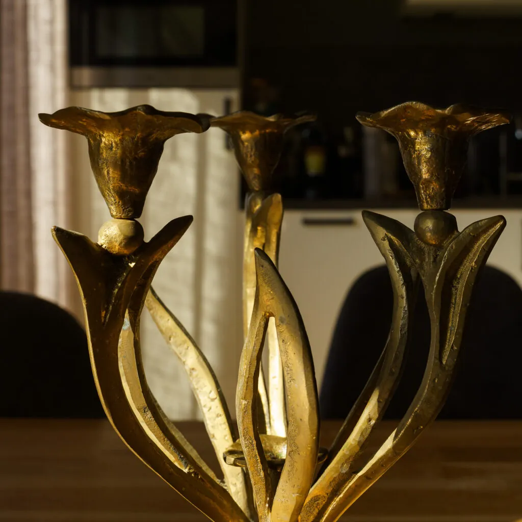Art Nouveau Style Solid Brass Four-Light Candelabra - vierarmige messing kandelaar (foto 13)